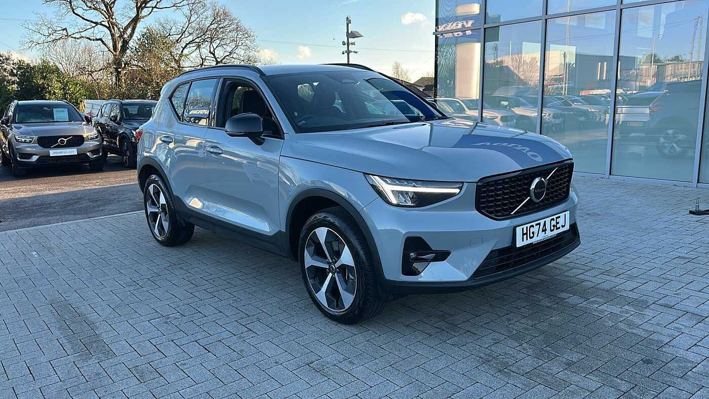 2024 Volvo XC40