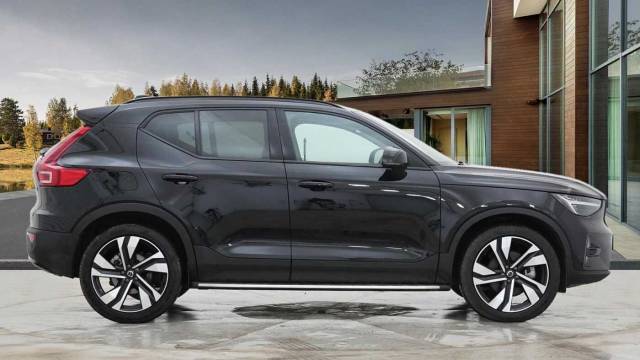 2024 Volvo XC40 2.0 B4 Mild hybrid Petrol Ultra Dark