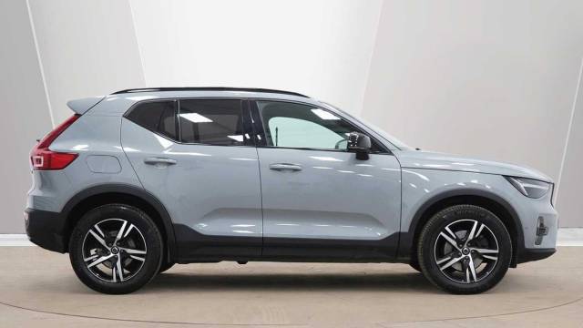 2023 Volvo XC40 2.0 B3 Mild hybrid Petrol Plus Dark