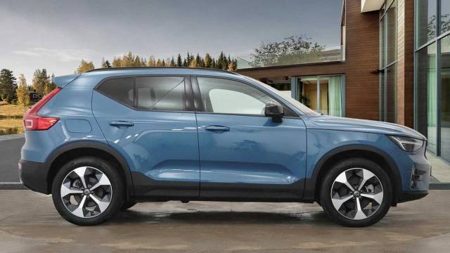 2024 Volvo XC40 2.0 B4 Mild hybrid Petrol Dark Ultimate,