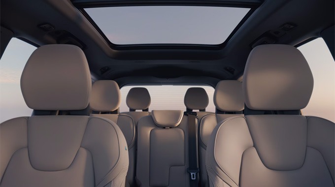 Volvo XC90 - Interior