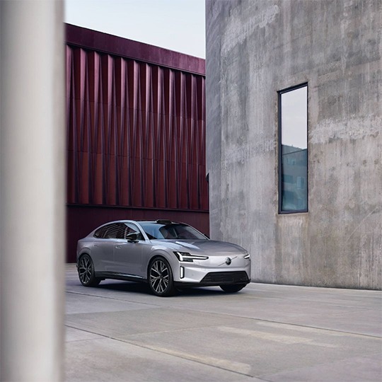 In a class of its own – here is the all-new, fully electric Volvo ES90